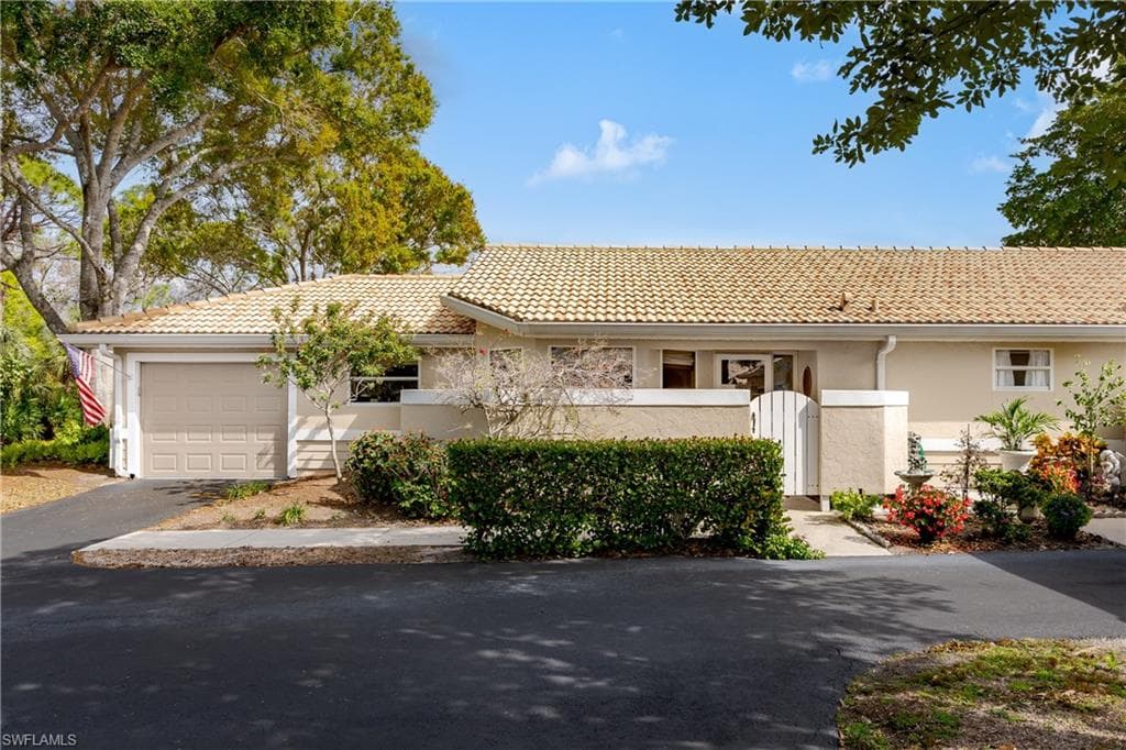 362 Emerald Bay CIR O1 NAPLES, FL 34110