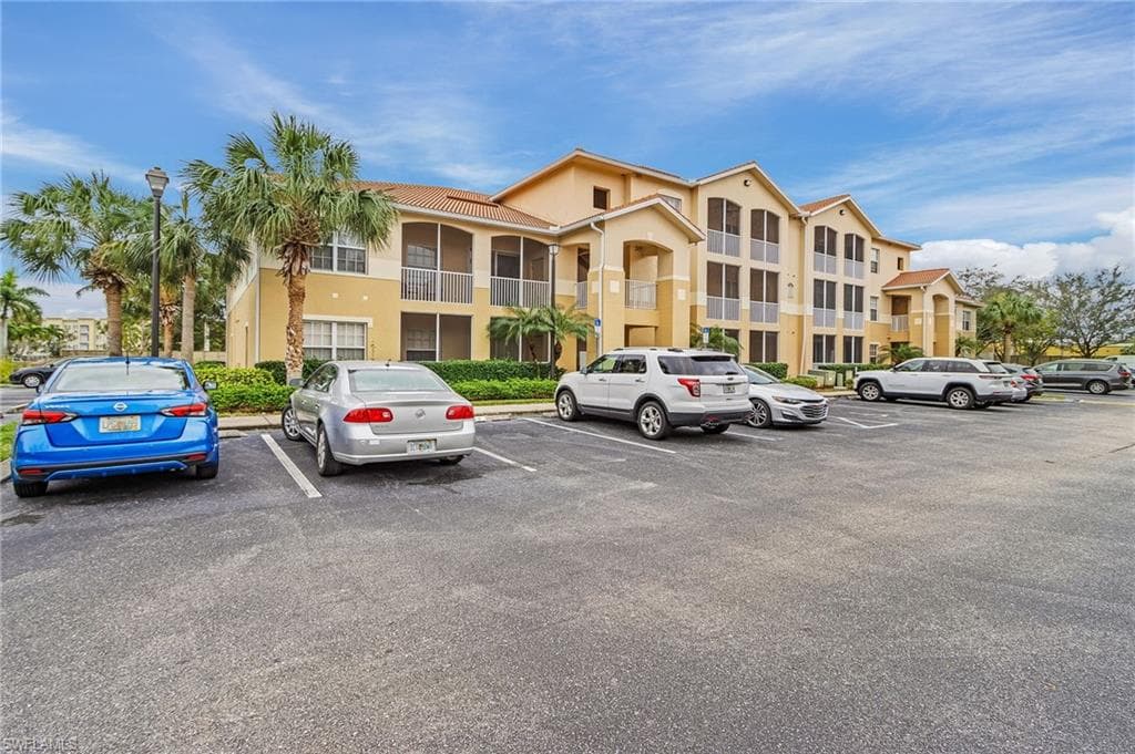 9005 Colby DR 1917 FORT MYERS, FL 33919