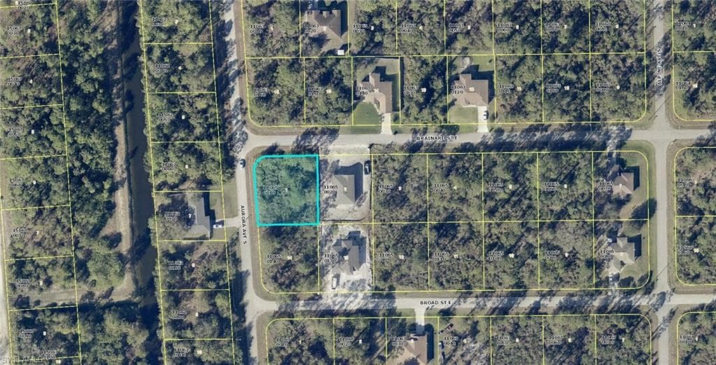 916 Brainard ST E LEHIGH ACRES, FL 33974