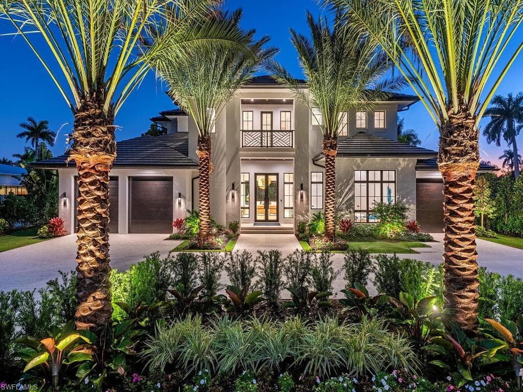 480 Spinnaker DR NAPLES, FL 34102