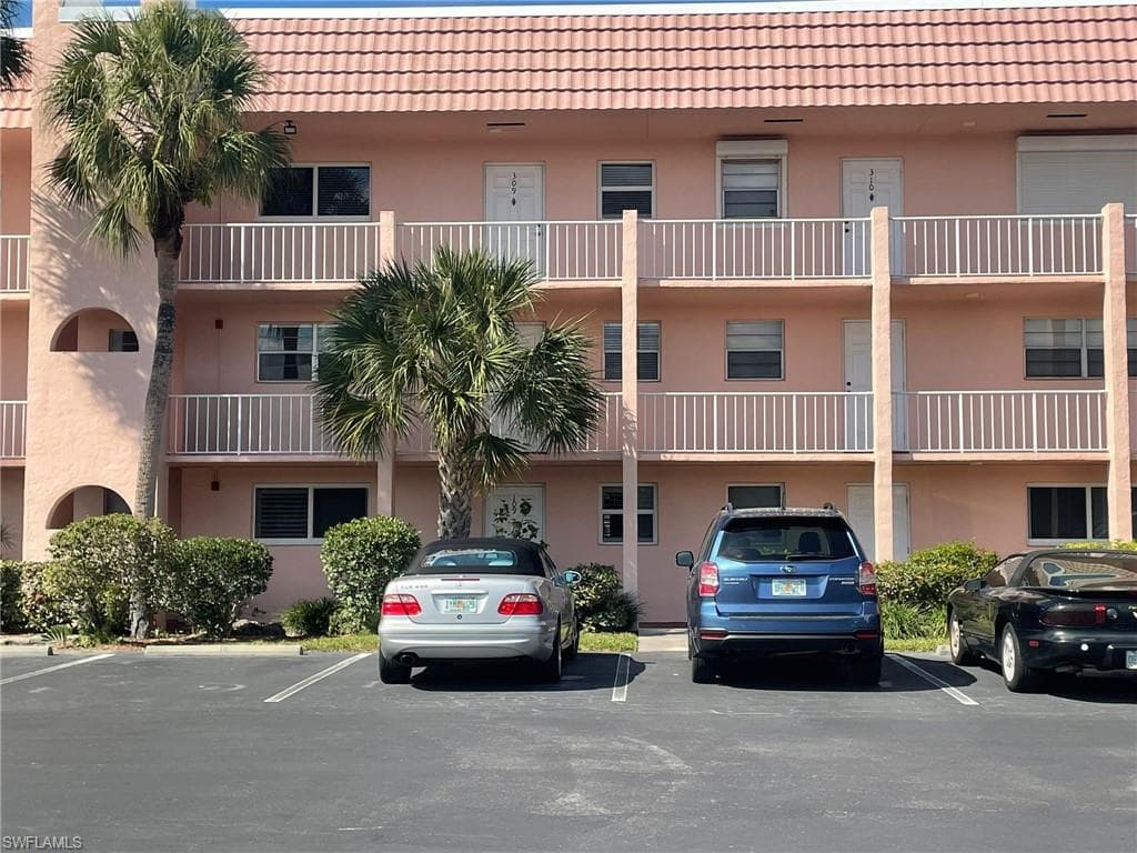 160 Turtle Lake CT 209 NAPLES, FL 34105