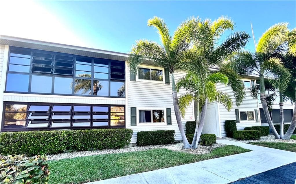 8171 S Woods CIR 6 FORT MYERS, FL 33919