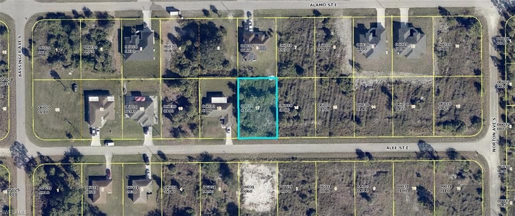 747 Alee ST E LEHIGH ACRES, FL 33974