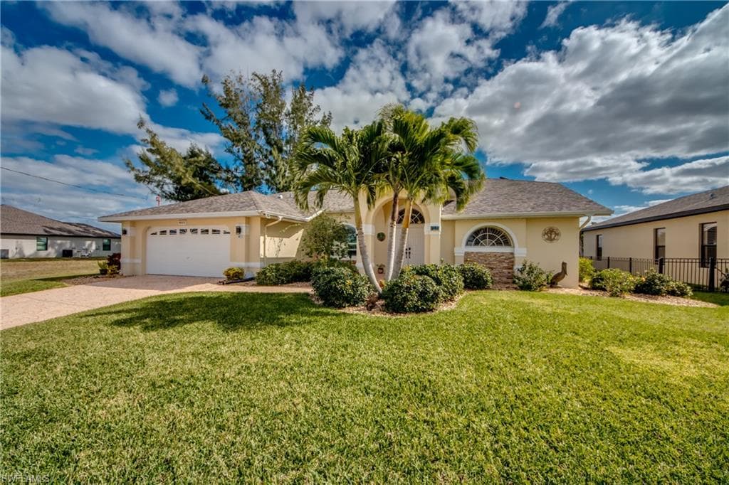 941 SW 6th AVE CAPE CORAL, FL 33991