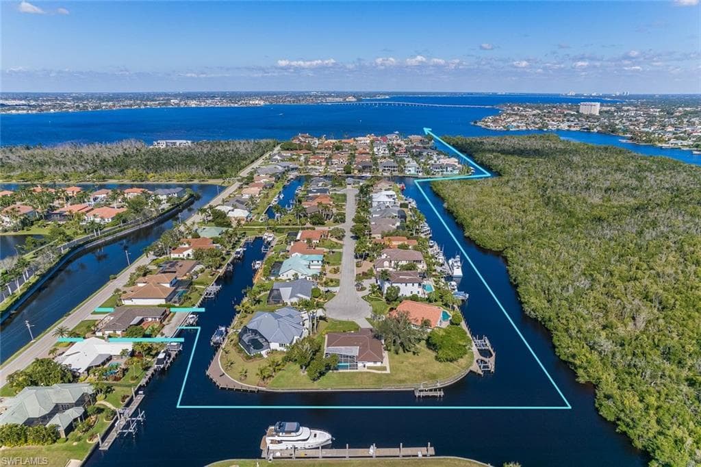 6708 Griffin BLVD FORT MYERS, FL 33908