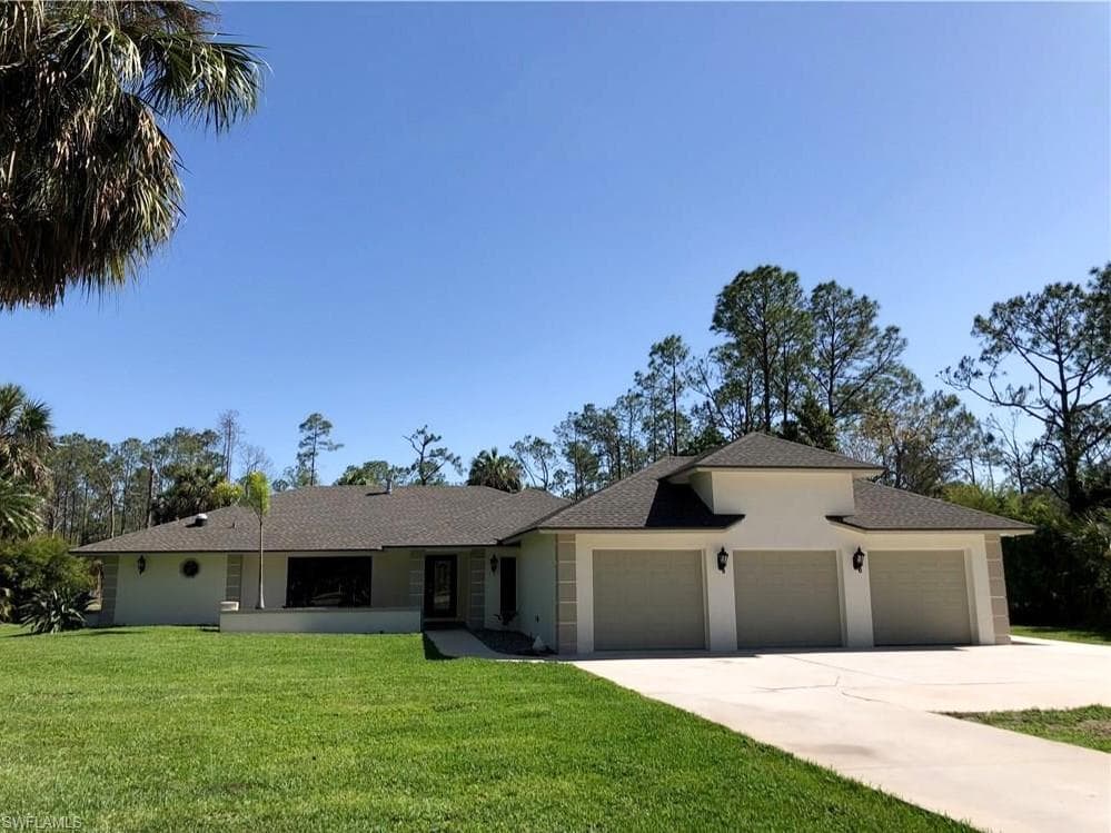 4220 5th AVE SW NAPLES, FL 34119