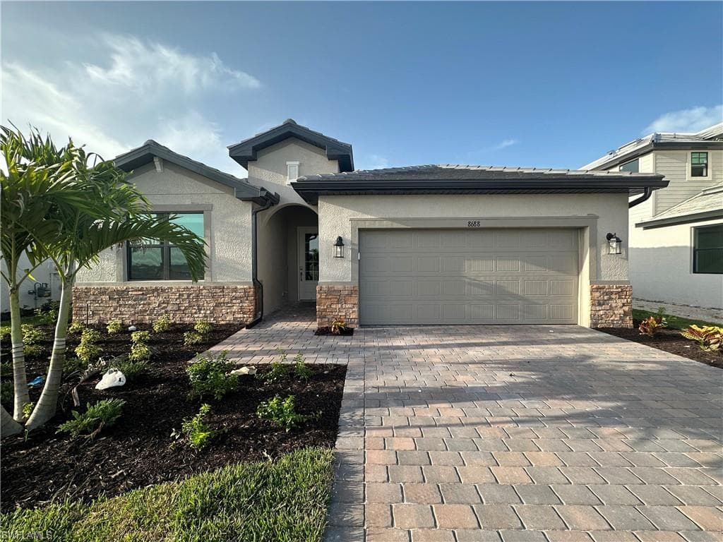 18688 Ives DR ESTERO, FL 33928