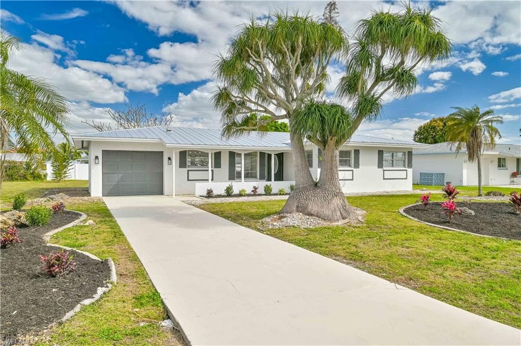 2627 SE 18th PL CAPE CORAL, FL 33904