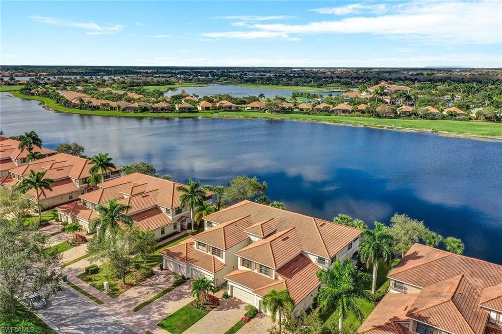 10482 Smokehouse Bay DR 201 NAPLES, FL 34120