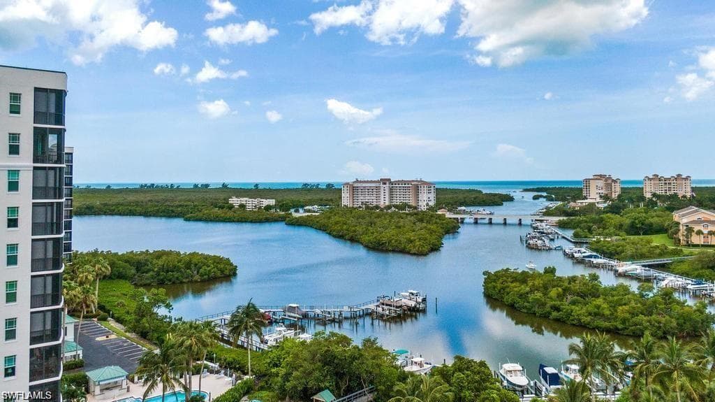 430 Cove Tower DR 1403 NAPLES, FL 34110