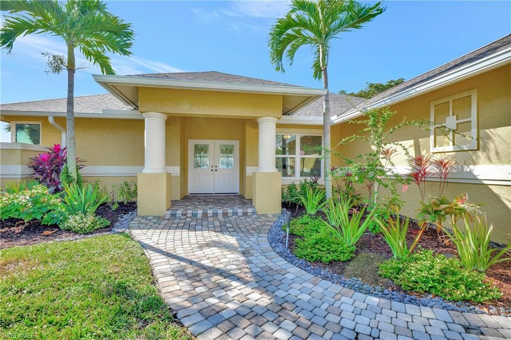 2274 River Reach DR NAPLES, FL 34104