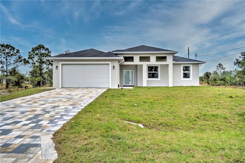 731 Manuel ST E LEHIGH ACRES, FL 33974