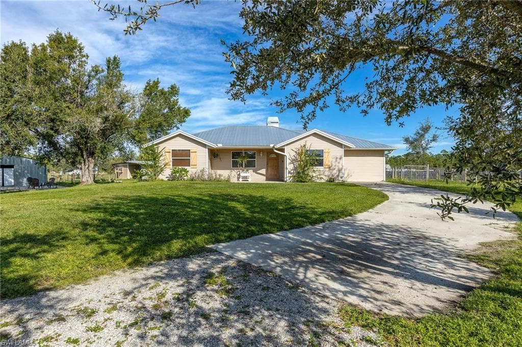 29392 Maris DR PUNTA GORDA, FL 33982