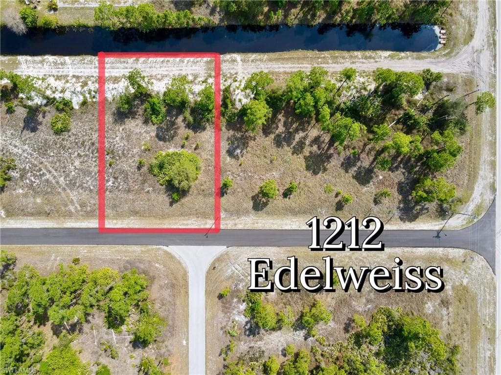 1212 Edelweiss ST E LEHIGH ACRES, FL 33974