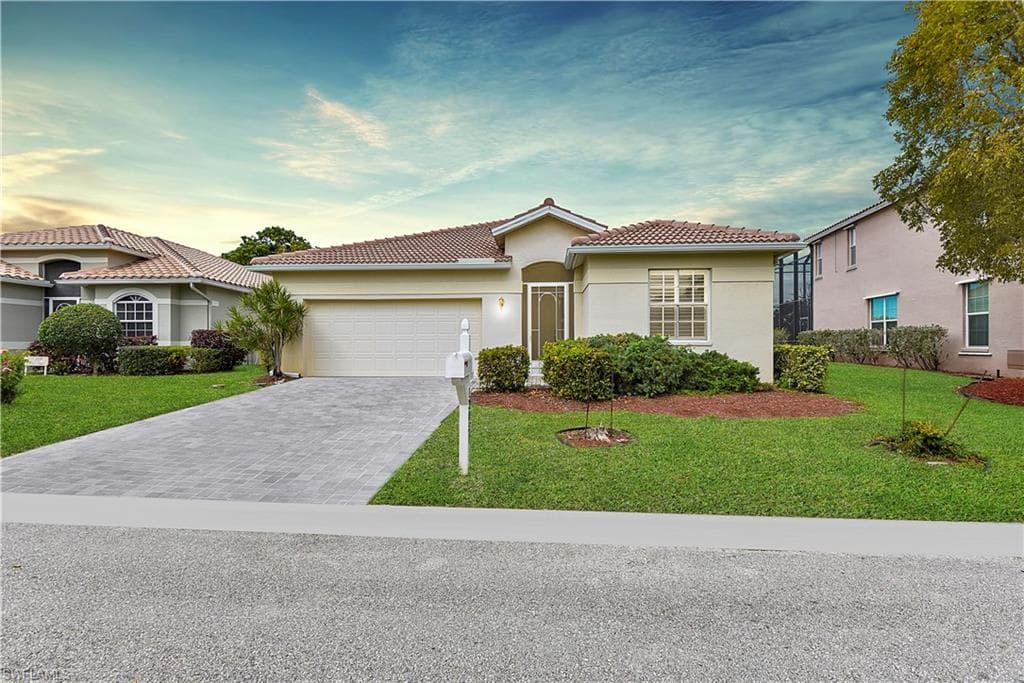 13051 Lake Meadow DR FORT MYERS, FL 33913