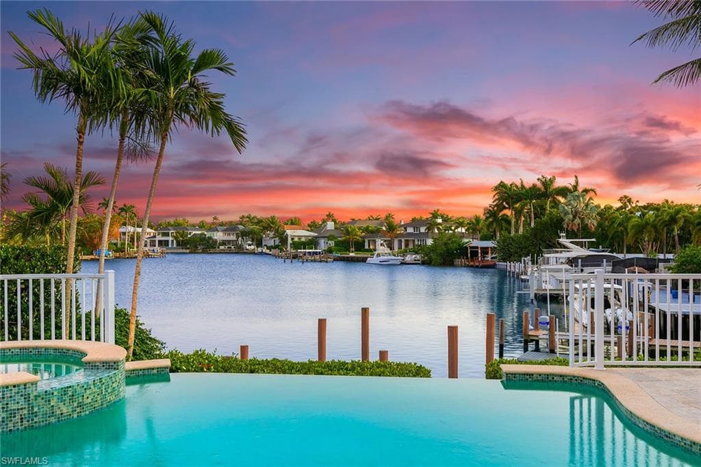 260 18th AVE S NAPLES, FL 34102