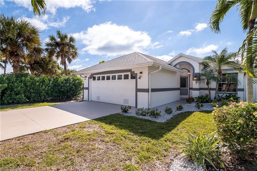 734 103rd AVE N NAPLES, FL 34108