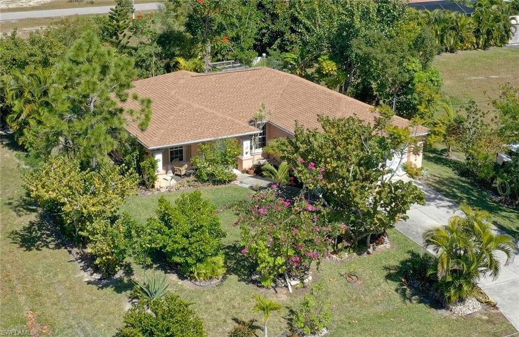 2219 NE 34th LN CAPE CORAL, FL 33909