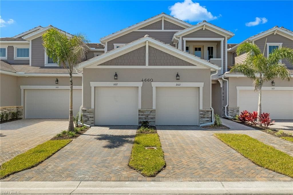 4660 Arboretum CIR 102 NAPLES, FL 34112