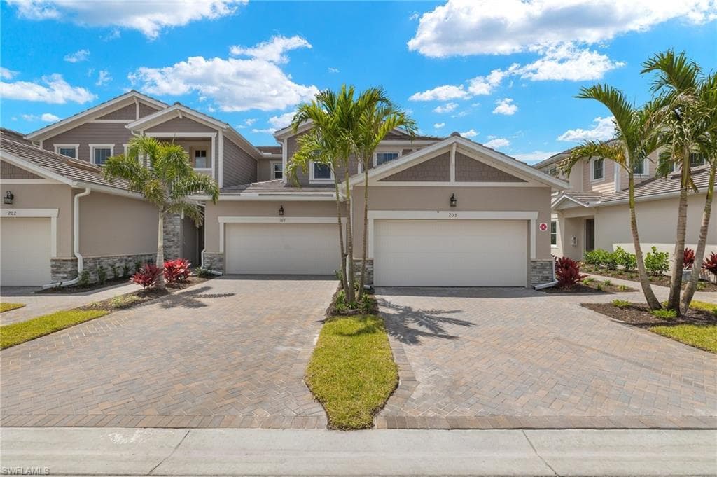4660 Arboretum CIR 203 NAPLES, FL 34112