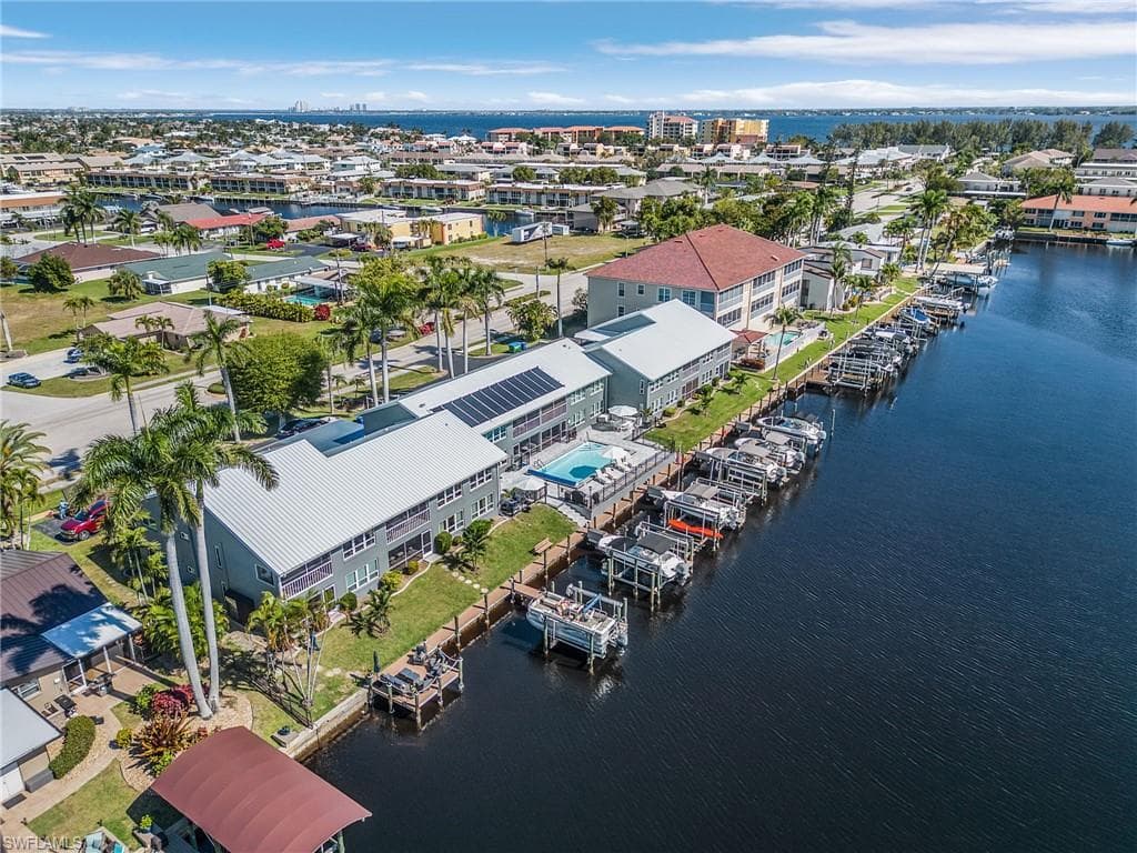 1802 Beach PKWY 104 CAPE CORAL, FL 33904