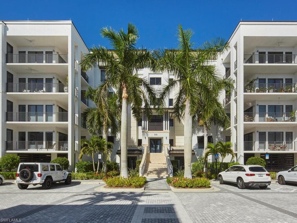 1125 Central AVE 267 NAPLES, FL 34102