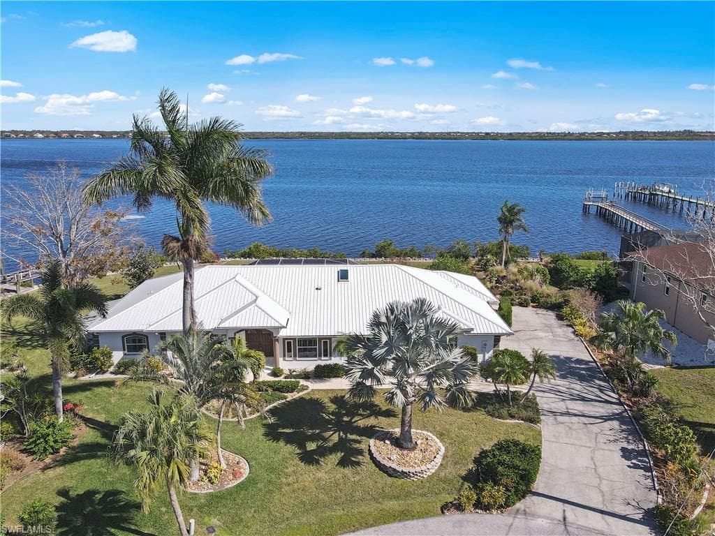 12450 Nova AVE PORT CHARLOTTE, FL 33981