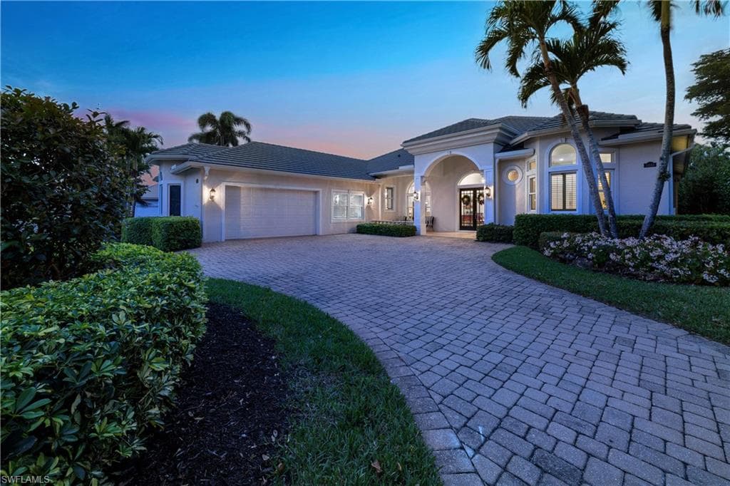 5949 Amberwood DR NAPLES, FL 34110