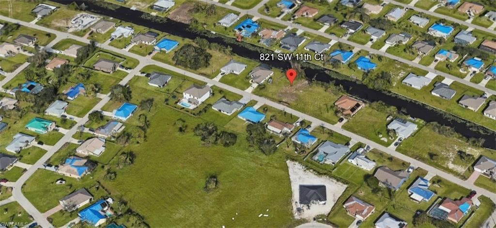 821 SW 11th CT CAPE CORAL, FL 33991