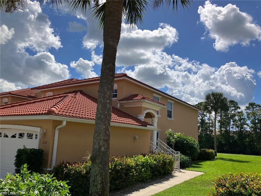 14060 Eagle Ridge Lakes DR 202 FORT MYERS, FL 33912