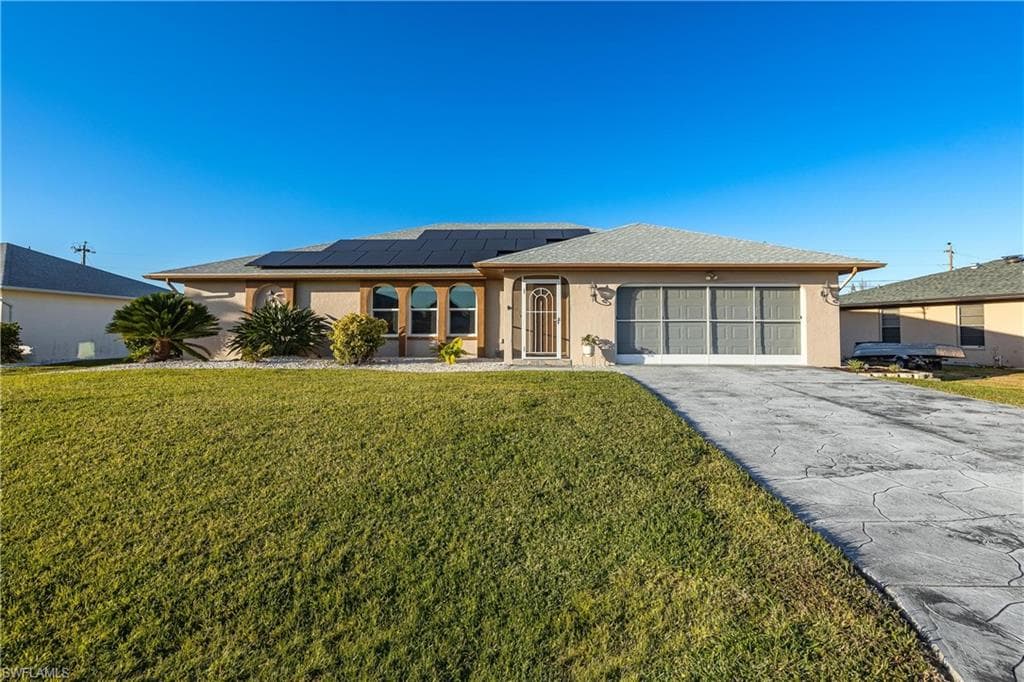 527 SW 32nd TER CAPE CORAL, FL 33914