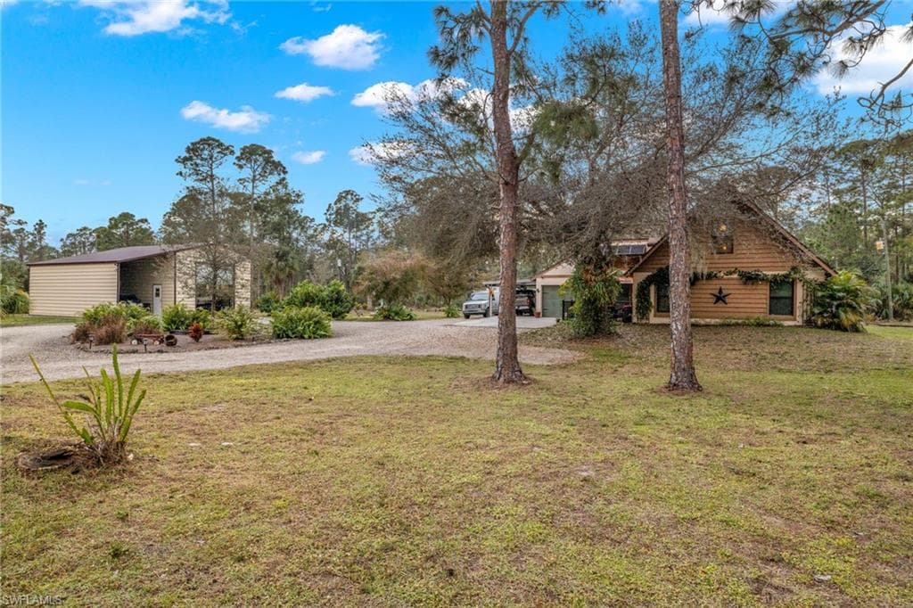 1517 Magnolia AVE LEHIGH ACRES, FL 33972