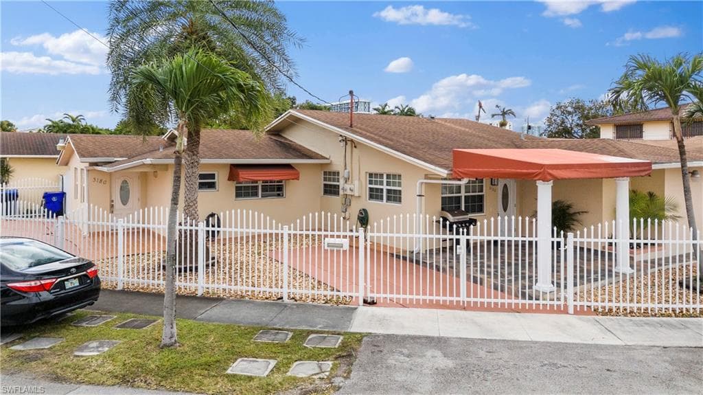 3182 25th TER SW 3182 MIAMI, FL 33133
