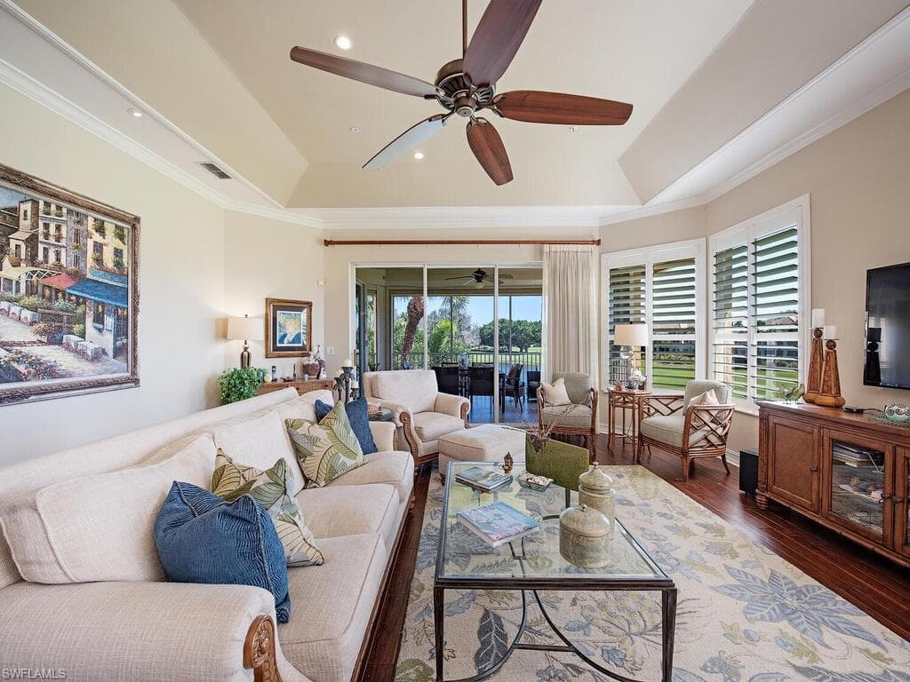 1885 Les Chateaux BLVD 8-204 NAPLES, FL 34109