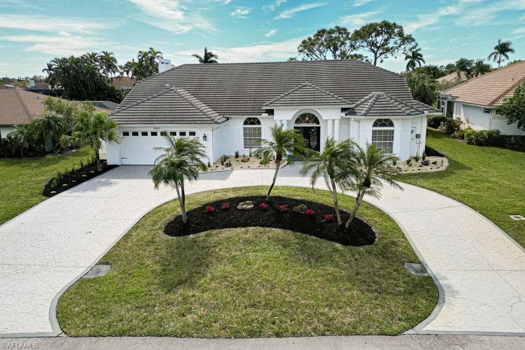 9869 El Greco CIR BONITA SPRINGS, FL 34135