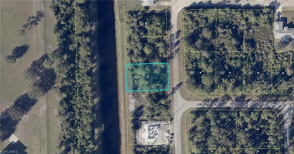 508 Empire AVE S LEHIGH ACRES, FL 33974