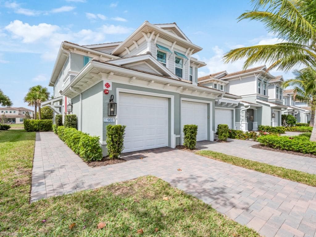 2303 Sawyers Hill RD 901 NAPLES, FL 34120