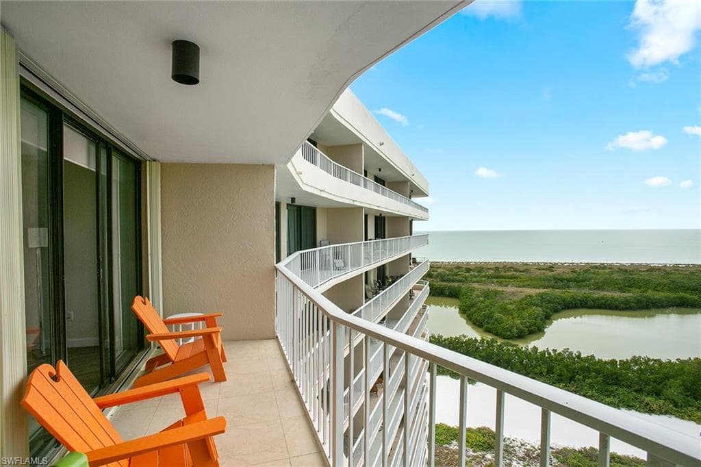 380 Seaview CT 1801 MARCO ISLAND, FL 34145