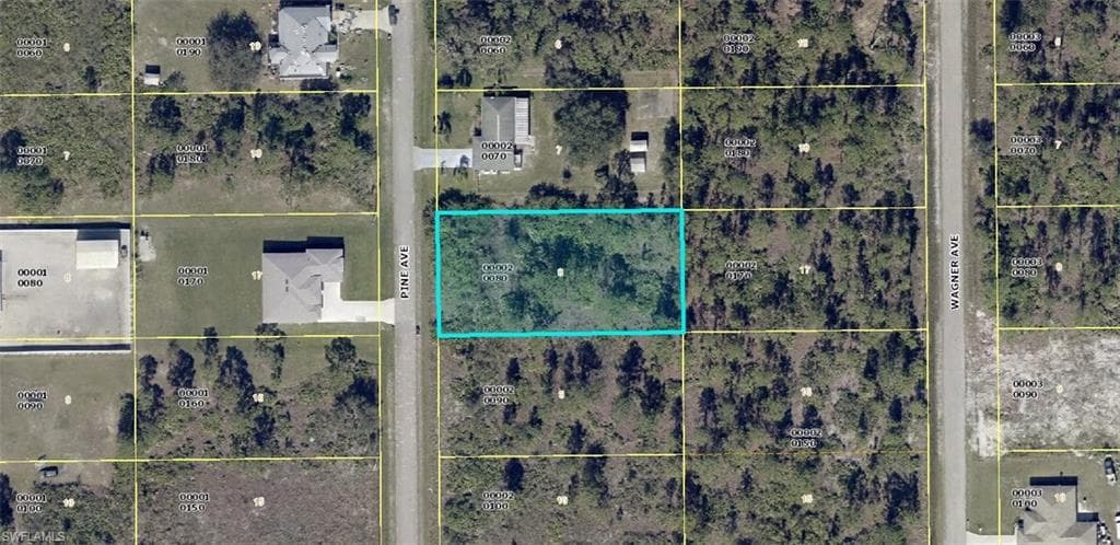 808 Pine AVE LEHIGH ACRES, FL 33972