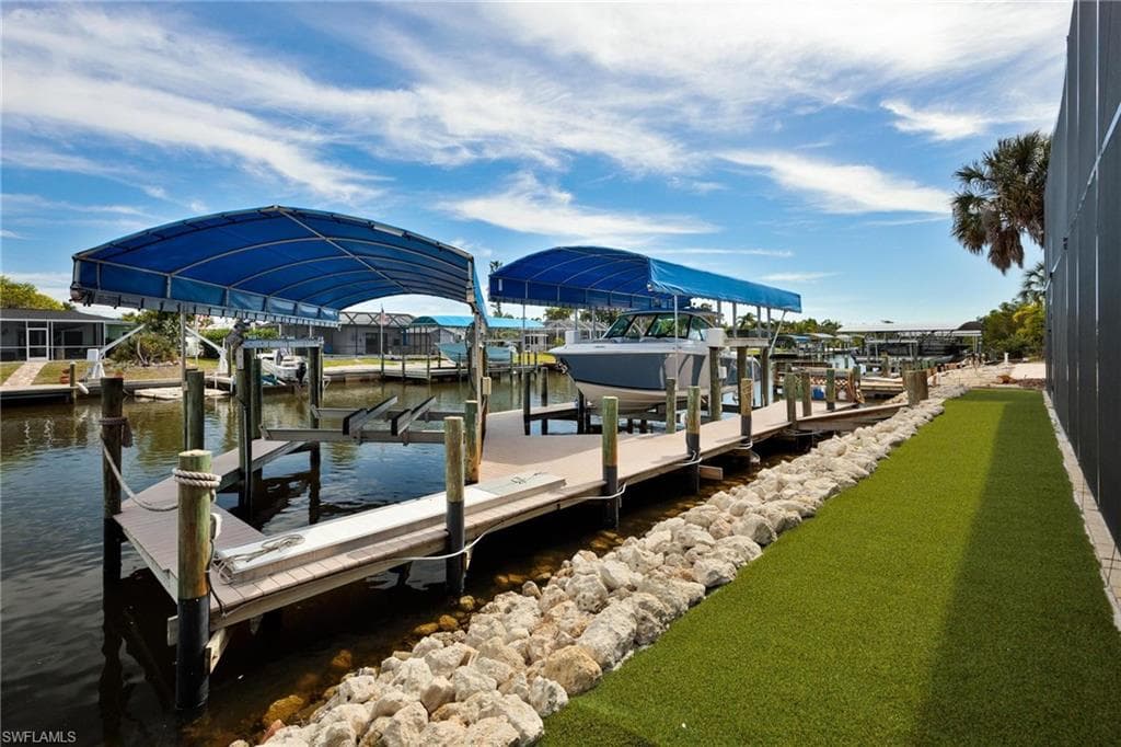 11561 Isle Of Palms DR FORT MYERS BEACH, FL 33931