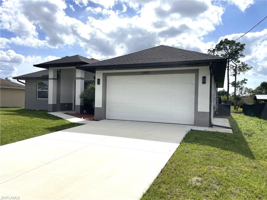 2905 Nadine LN LEHIGH ACRES, FL 33971