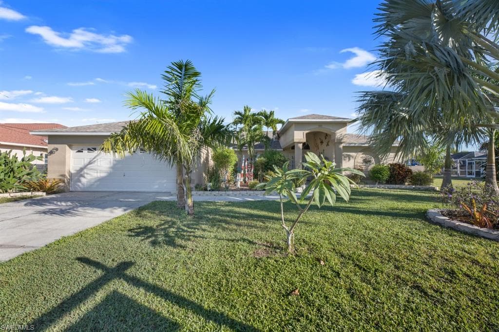 713 Milwaukee BLVD LEHIGH ACRES, FL 33974