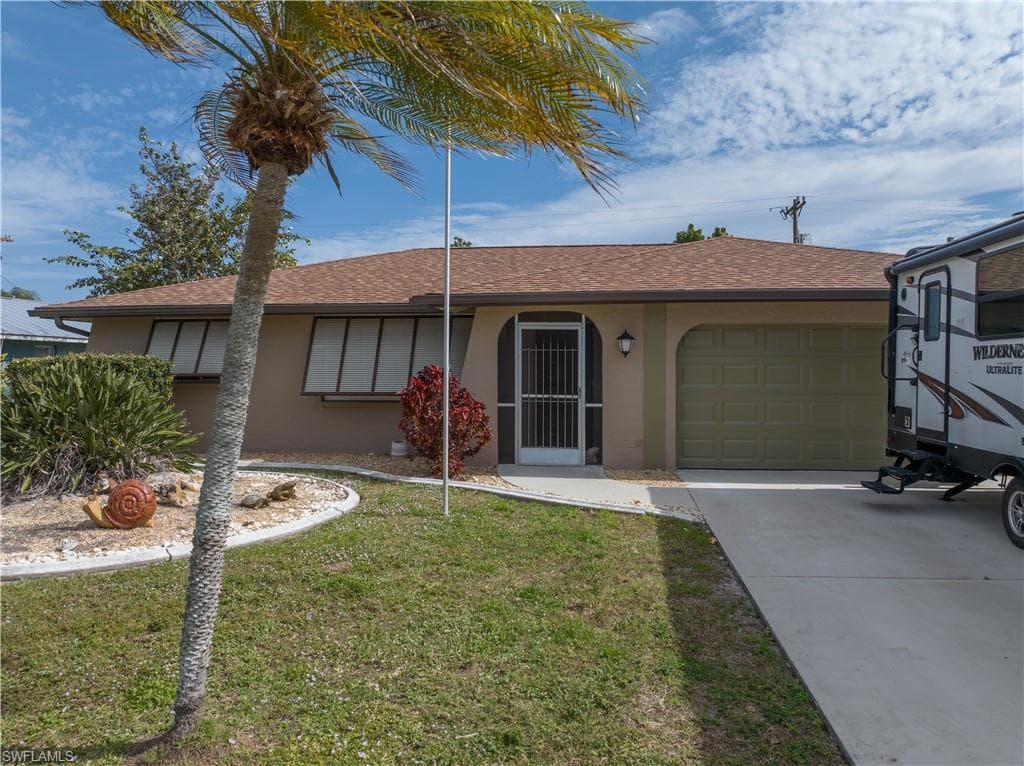 3815 SE 2nd AVE CAPE CORAL, FL 33904
