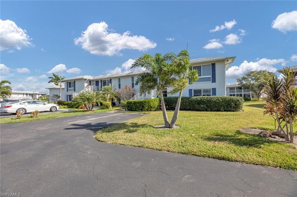 158 Lollypop LN 1 NAPLES, FL 34112