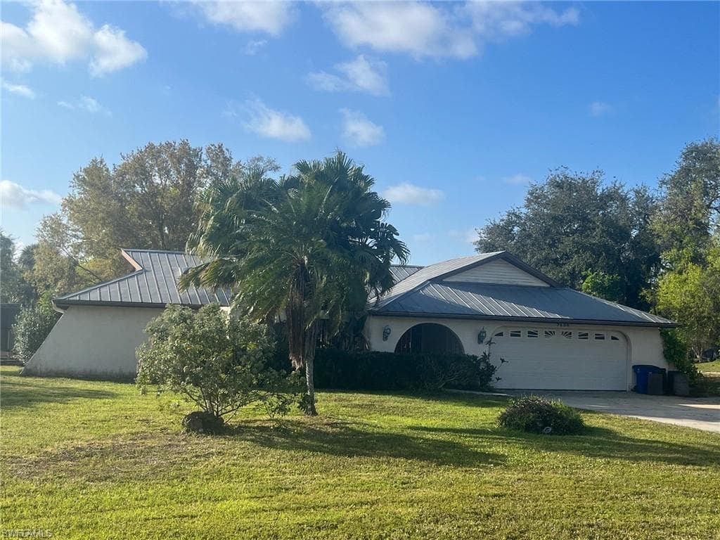 7436 Dana Lin CIR NORTH FORT MYERS, FL 33917