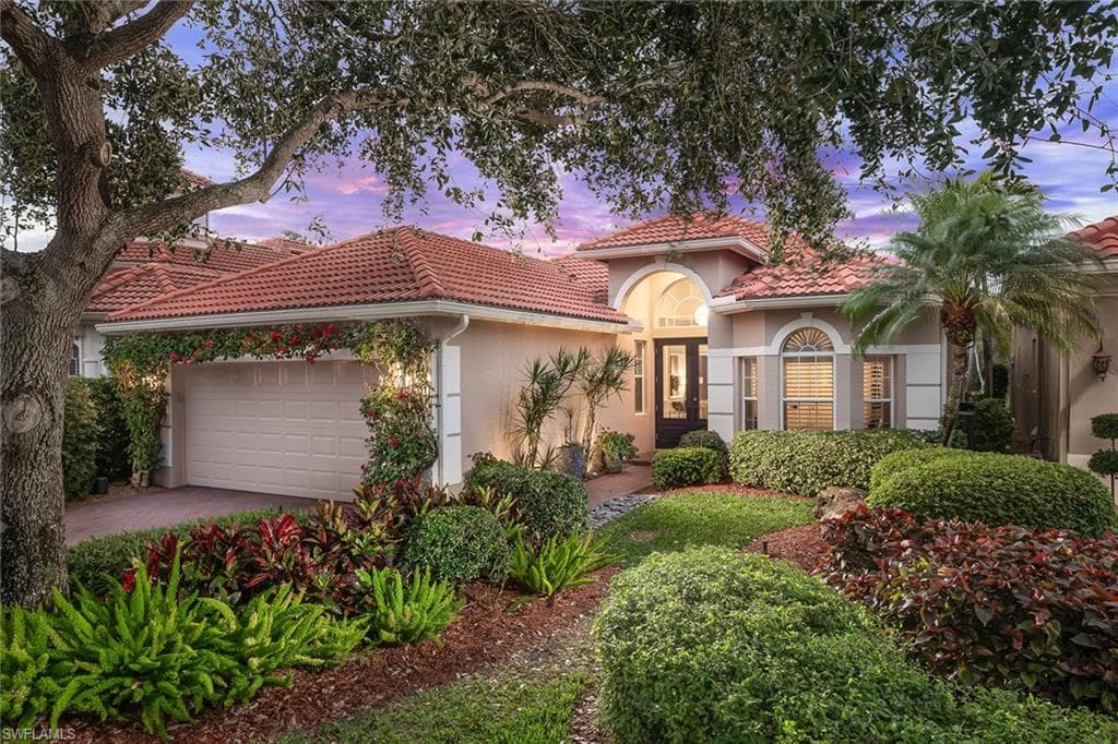 1026 Fountain RUN NAPLES, FL 34119