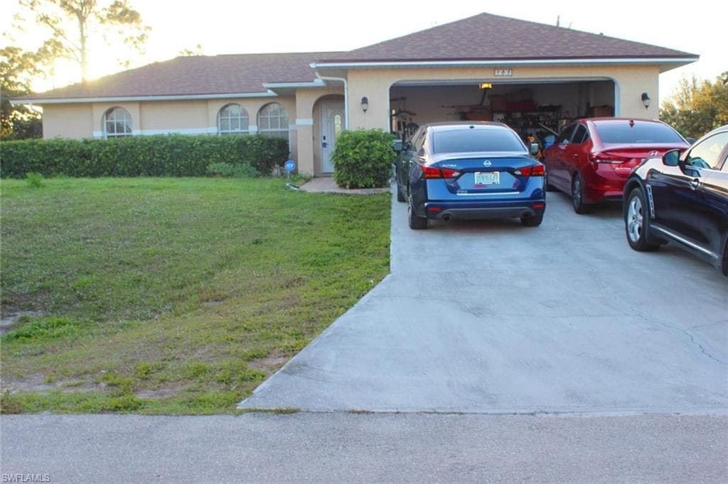 105 Tena AVE N LEHIGH ACRES, FL 33971