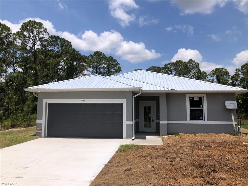 8013 Sandalwood CIR LABELLE, FL 33935