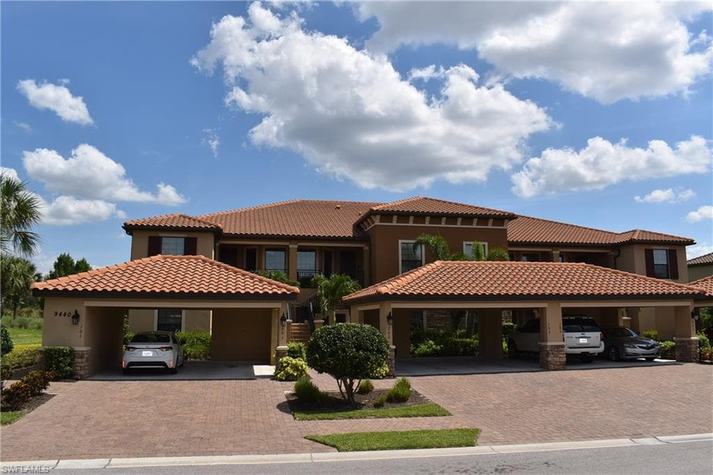9440 Benvenuto CT 3-101 NAPLES, FL 34119