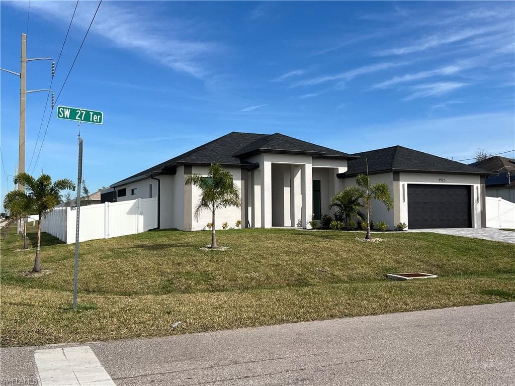 1923 SW 27th TER CAPE CORAL, FL 33914